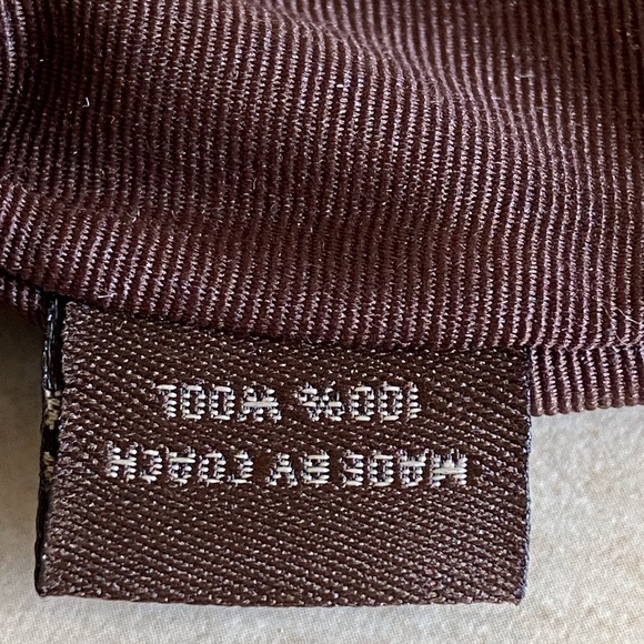 Coach wool wristlet. - Picture 8 of 16